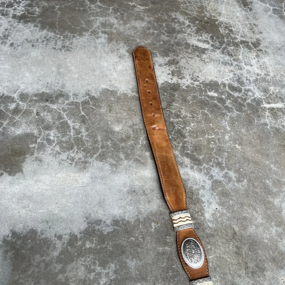 True Vintage Tony Lama Brown Leather Belt Studded Silver Size 44